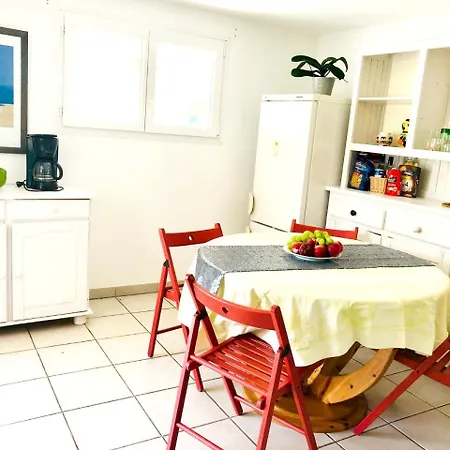 Сasa de vacaciones Maison De 3 Chambres Avec Vue Sur La Ville Jardin Clos Et Wifi A A 5 Km De La Plage